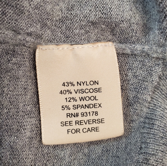 Philosophy  Women's Gray Long Sleeve Pullover Sweatshirt - Picture 8 of 9